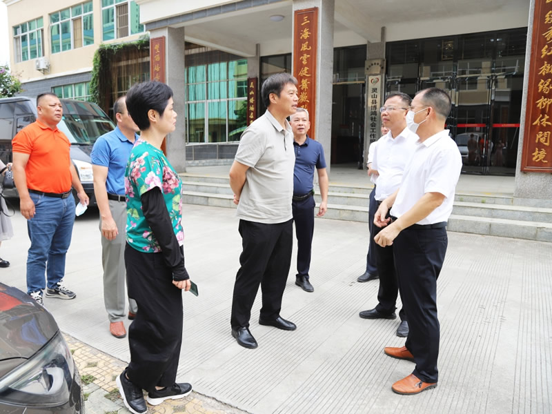 玉林市玉州区人大考察组到灵山博鸿考察