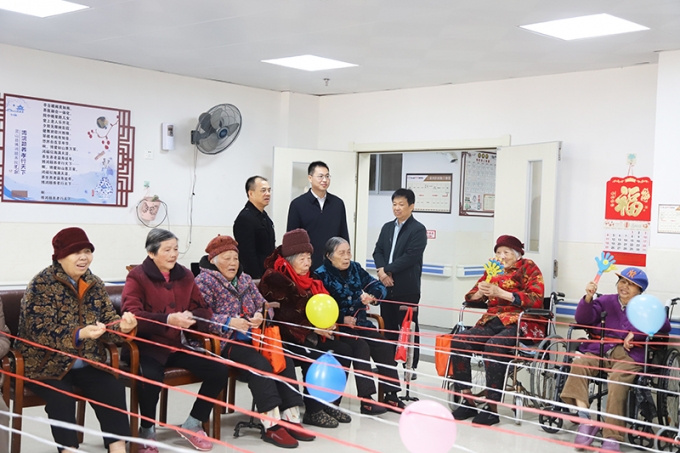灵山县县长颜管经到灵山博鸿调研